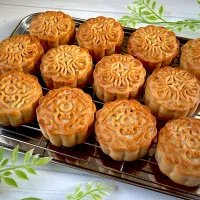 黒ごま月餅&ジャスミン黒豆月餅