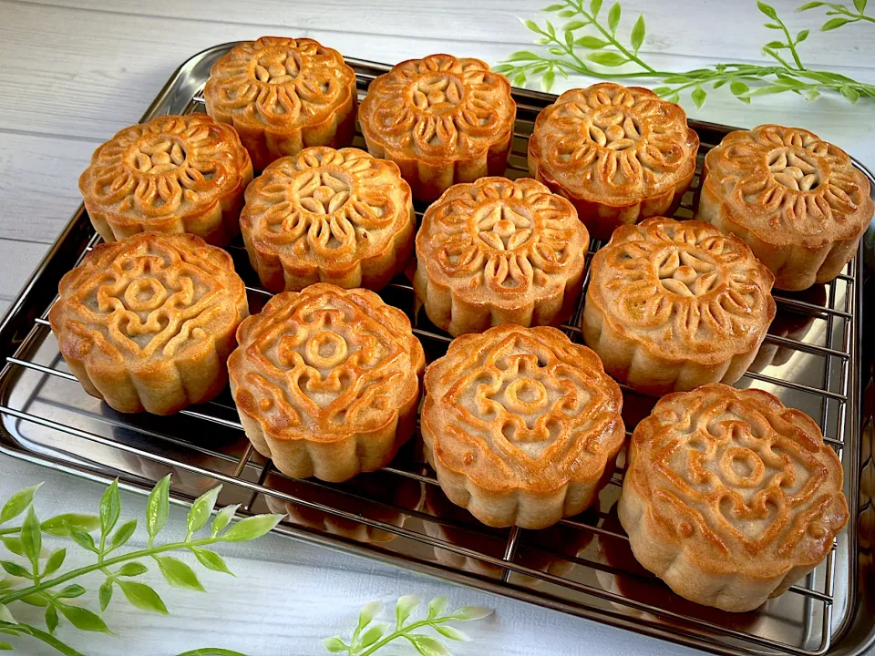 黒ごま月餅&ジャスミン黒豆月餅|紅茶とお菓子と時々ごはんさん