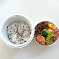 焼肉
たらこパスタ
焼売
シャウエッセン
卵焼き
ブロッコリー
枝豆
梅ひじきご飯| ayumomさん