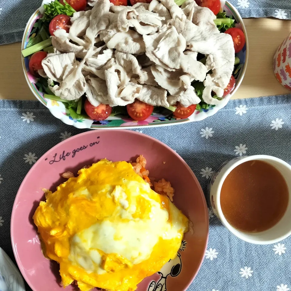 🌛*゜オムライス / 豚しゃぶサラダ|Ayakaさん