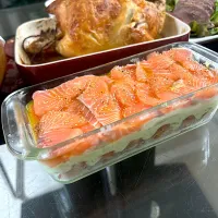 マヨルカ島の塩🧂サーモンのアボカドサラダ|休日限定ままさん