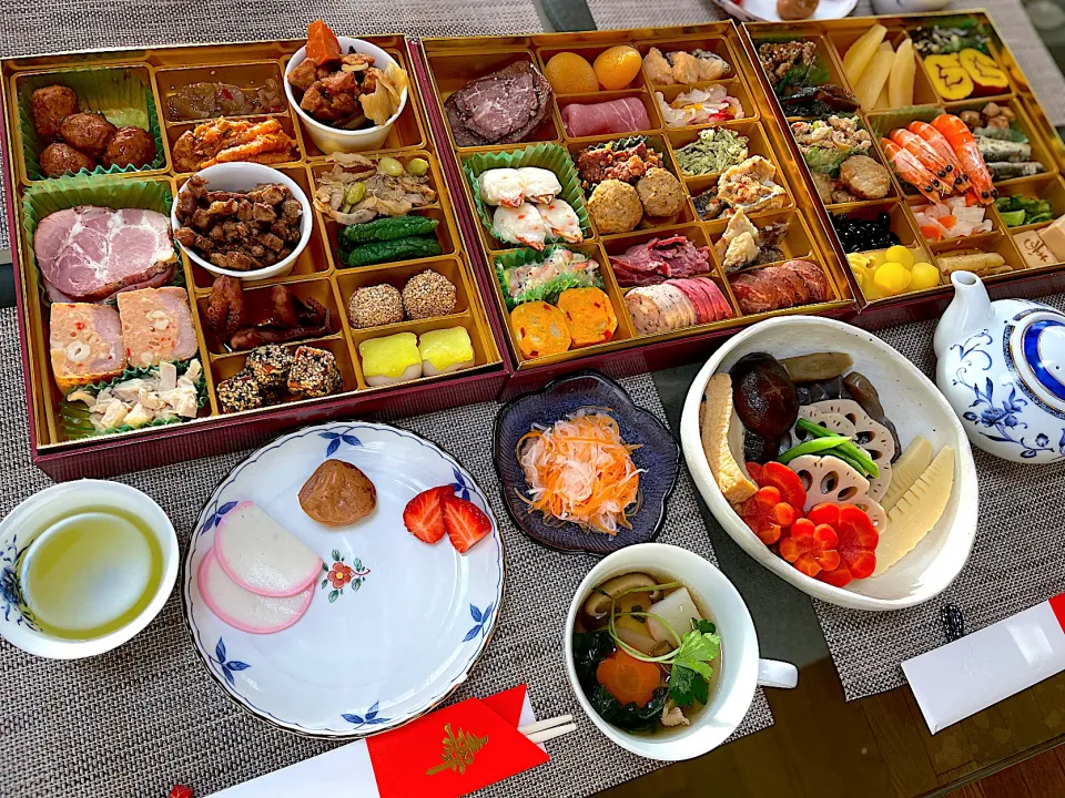 おせちとお雑煮|ふわふわさん