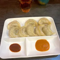 元日の昼ご飯　大須観音そばの「ネパール食堂 カジャガール」さんでチキンモモ（蒸し）をいただきまーす😋（実況中継終了）