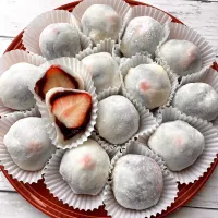 家族で囲むいちご大福🍓|kyoroさん