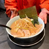 １月２日の晩ご飯②  白ネギチャーシュー麺（はやと）