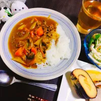 牛ごぼうのカレー、大根ときゅうりのとびっ子マヨサラダ|サトリさん