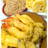 年越しそば＆盛り盛り天ぷら|ひとみんΨ(*´∀｀)Ψさん