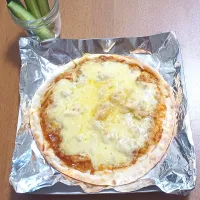 テリマヨチキンピザにチーズましまし、きゅうりスティック|ナナさん