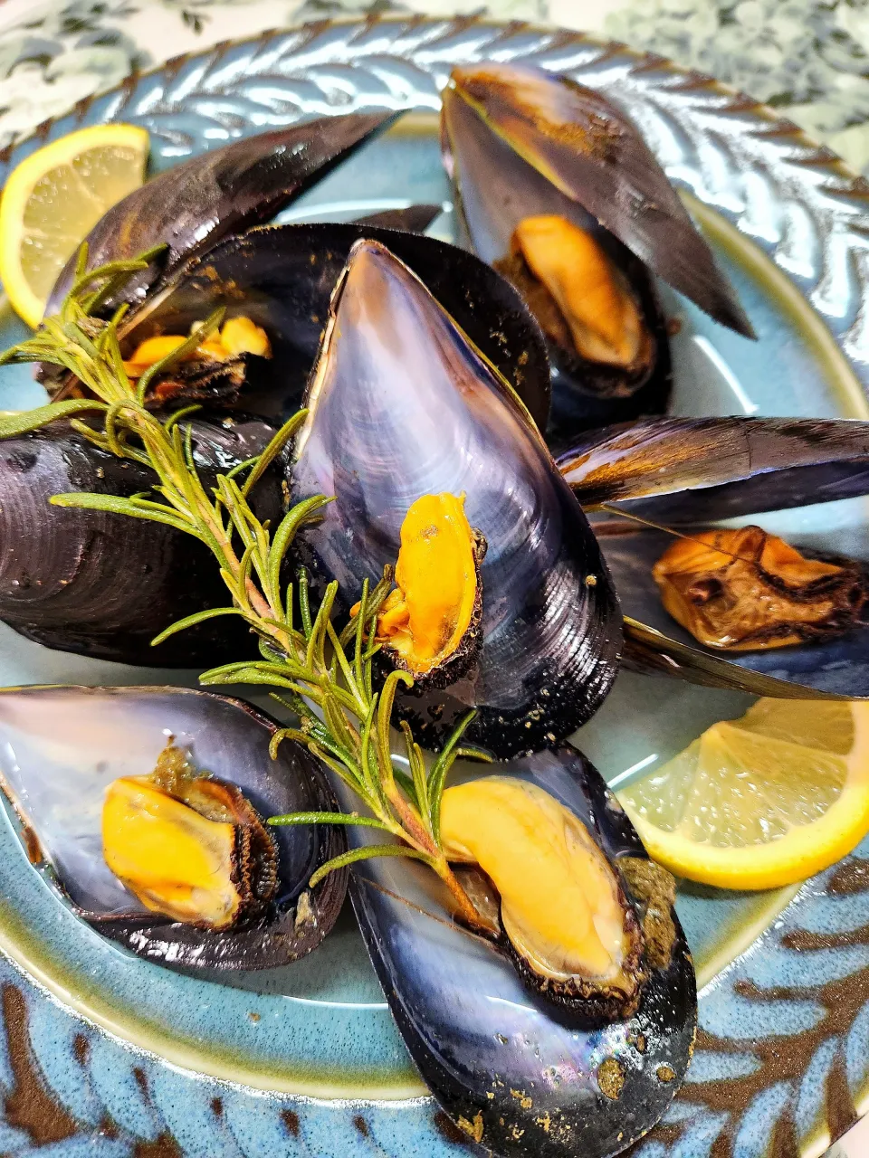 🔷国産ムール貝の🌿ローズマリー蒸し🔷|@きなこさん