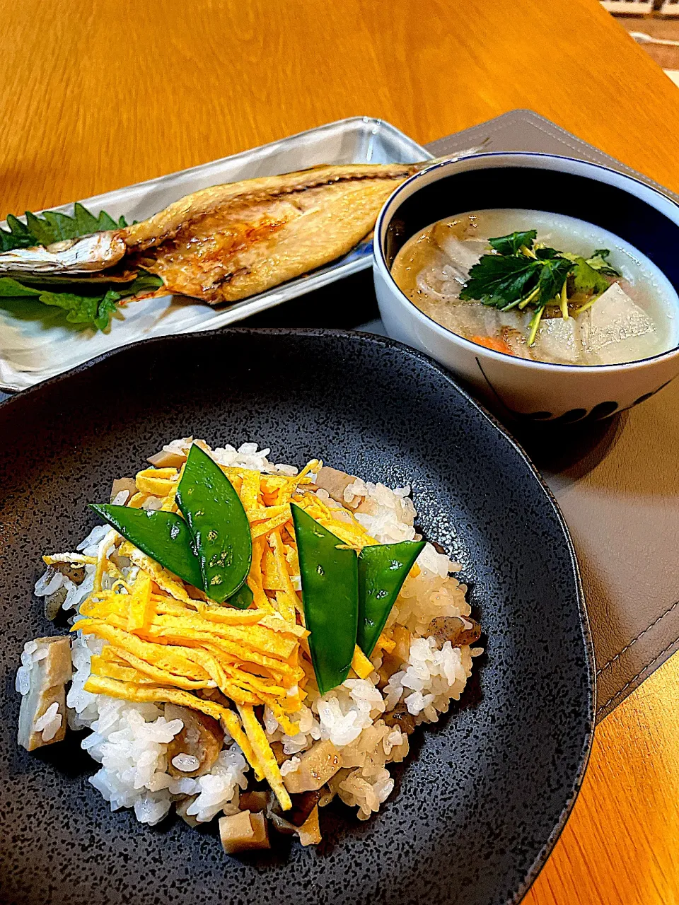 おせちのお煮しめリメイクの混ぜ寿司で晩御飯|Mikaさん