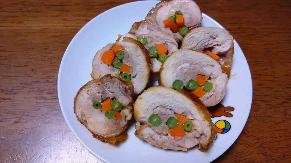 からあげビールさんの料理 レンジで簡単激ウマ♡おせちに入れたいチキンロール|秀美«シュウビ»さん