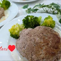 《レシピ有》簡単！豚ひき肉ステーキ。|Mariさん
