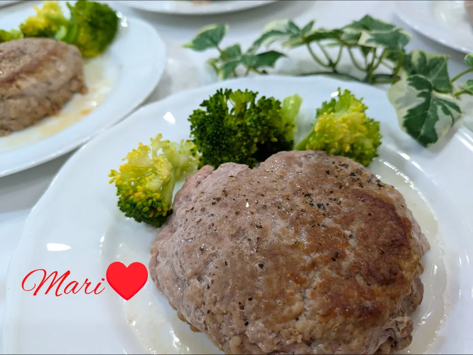 《レシピ有》簡単！豚ひき肉ステーキ。|Mariさん