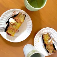 紅はるか焼き芋🍠にシナモン蜂蜜バター❤️八女緑茶と|さくたえさん