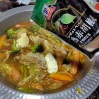 カレー鍋にも完熟赤胡椒|けろよんさん