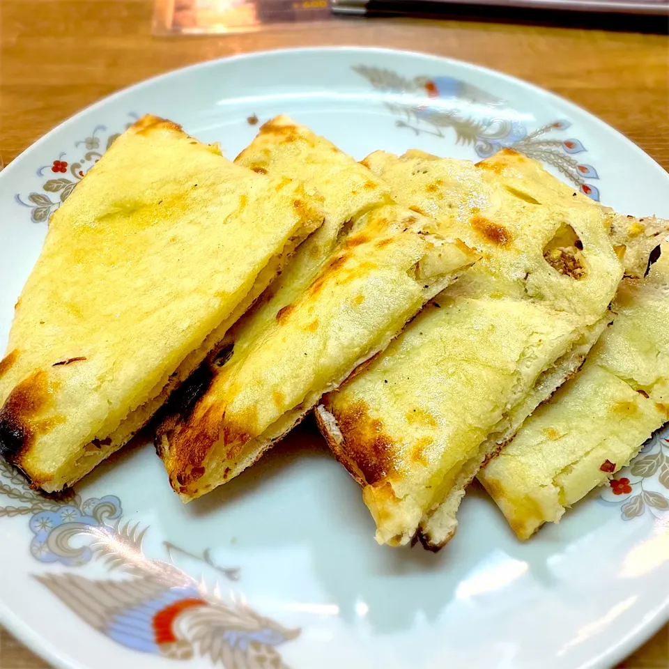 カシミリナン(ナッツ入りナン)|nyantomoさん