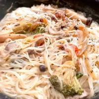 アヒージョからのホワイトソース素麺|shibazakiさん