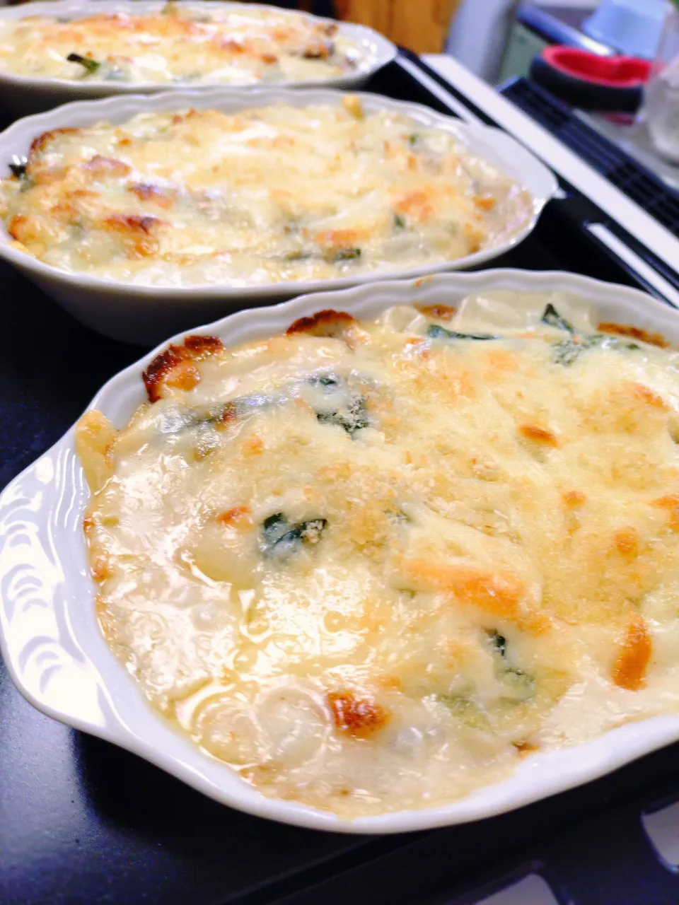 ほうれん草とサラダチキンのグラタン|はるみさん