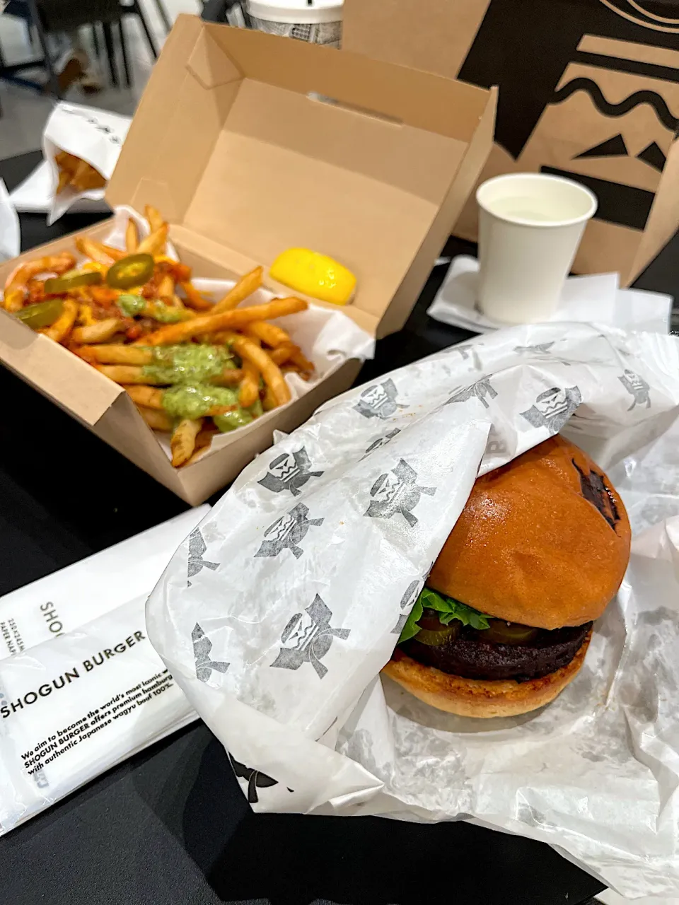 プラントベースドビーフバーガーとポテトフライ|Sakikoさん