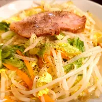 【本日の裏そば】 
【食べログ TOP 5000】 
塩そば専門店 桑ばら 
桑ばら式たんめん
@池袋6分 
26005
〈醤1塩3噌󠄀0タ1出0F0冷0混0つ0〉|大脇さん