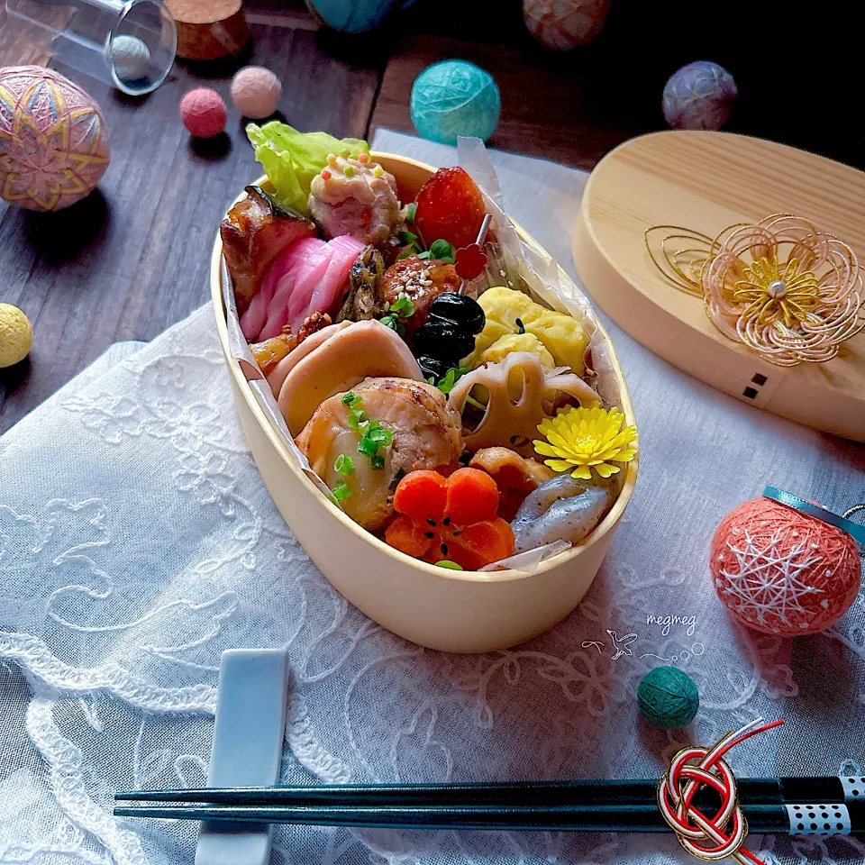 おせち料理 を 詰め込んでꕀ⋆|meg*ˊᵕˋ*megさん