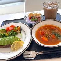 おはよう❤️朝から料理が止まらなくって食べるの忘れてた🤣後でアサイーボウルでも作ろうかと思ってたんでR-1をそれっぽくしてみたよ😆注:アサイーは入ってません🤣🤣