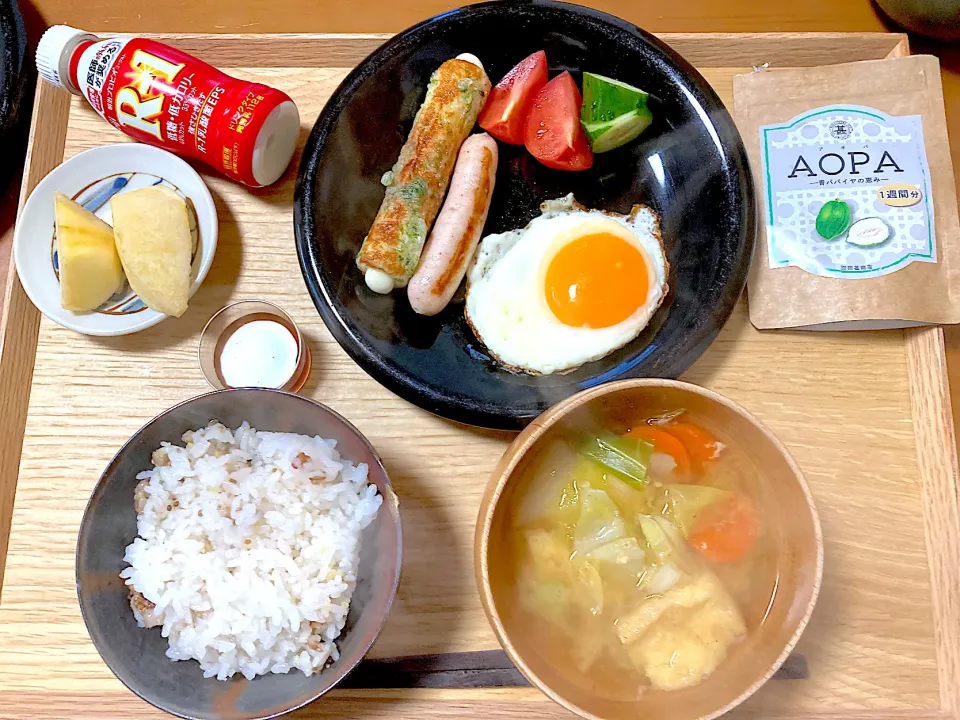 朝ごはん1/7🌱|さくたえさん