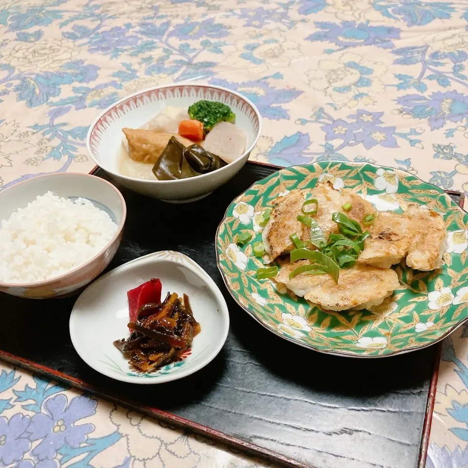 grandmaの晩ごはん☆ 餃子は環からの差し入れ…これが又、美味しいねん😋
頂きます|kaoriさん