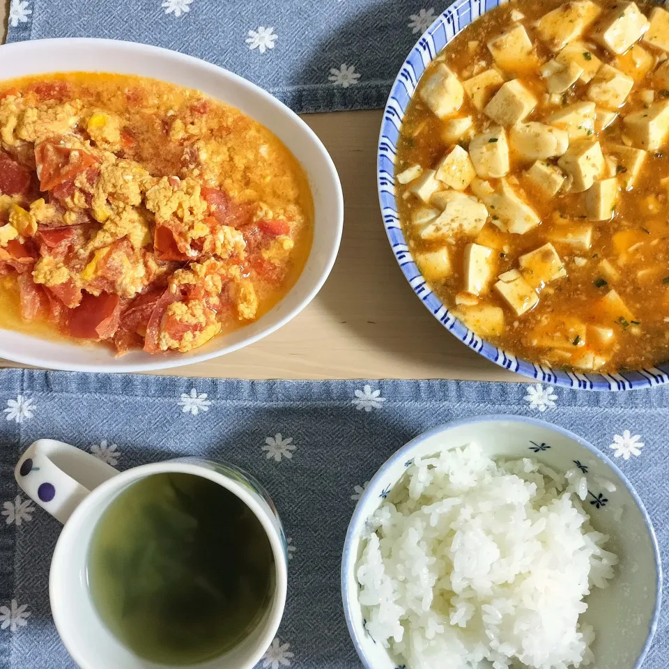 🌛*゜麻婆豆腐 / トマト卵オイスターソース炒め / 中華スープ|Ayakaさん