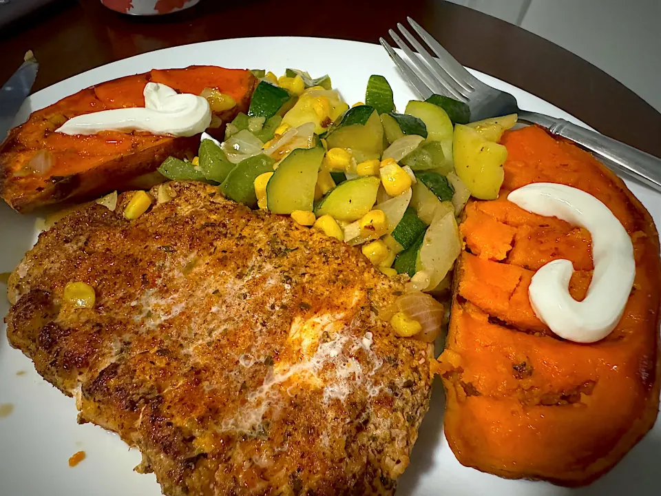 Pork Chop with sweet potatoes and vegetables|Laki Maikaʻiさん