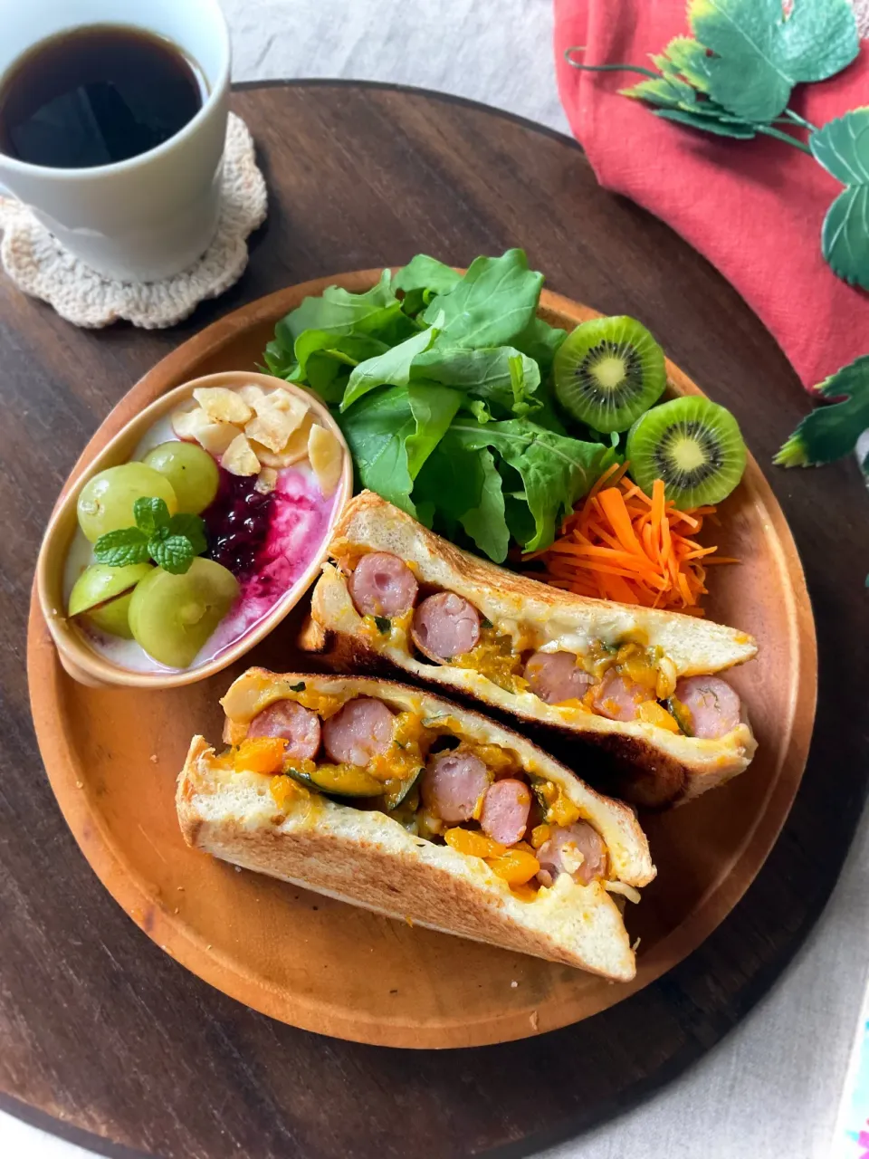 カボチャカレー&ウィンナーnoホットサンド|スイーツポテトさん