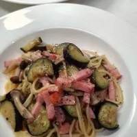 茄子とベーコンのアンチョビパスタ|マイケルの料理さん