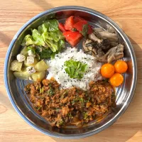 ゴボウとセリのキーマカレー| 青い鳥さん