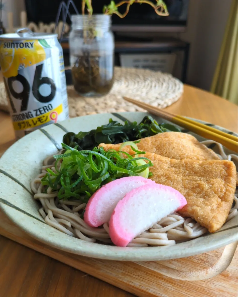 冷やしきつね蕎麦|まりおさん