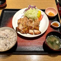 もろみチキンの炭火焼き定食|しのぶさん