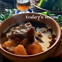 今夜はビーフシチュー|山田 奈味　Instagram ＊nmymd369さん