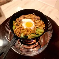 ストーブで焼きそば|マニョモさん