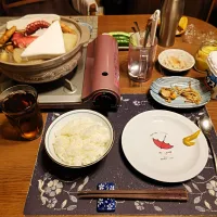 ご飯、おでん、帆立ともやしのバターソテー、大根なます、きゅうり、沢庵、六条麦茶、カシスジャム&バナナ入りヨーグルト(夕飯、おでん)|enarinさん