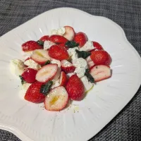 いちごのカプレーゼ🍓|hiroさん