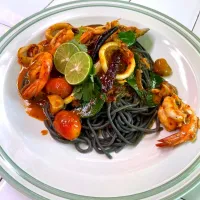 Tom Yum Squid Ink Pasta w/ Seafood 🍝🦀🦑🦐🤤| An'leeさん