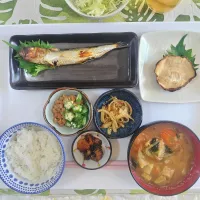 焼一夜干し鰯定食です✨大人だけ✨| rikako♪。.:＊さん