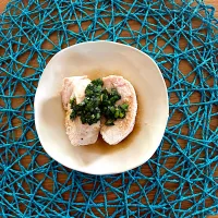 鶏ハムon 万能ニラダレ😋|kaokaoさん