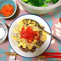 そぼろご飯|こじゅわいさん