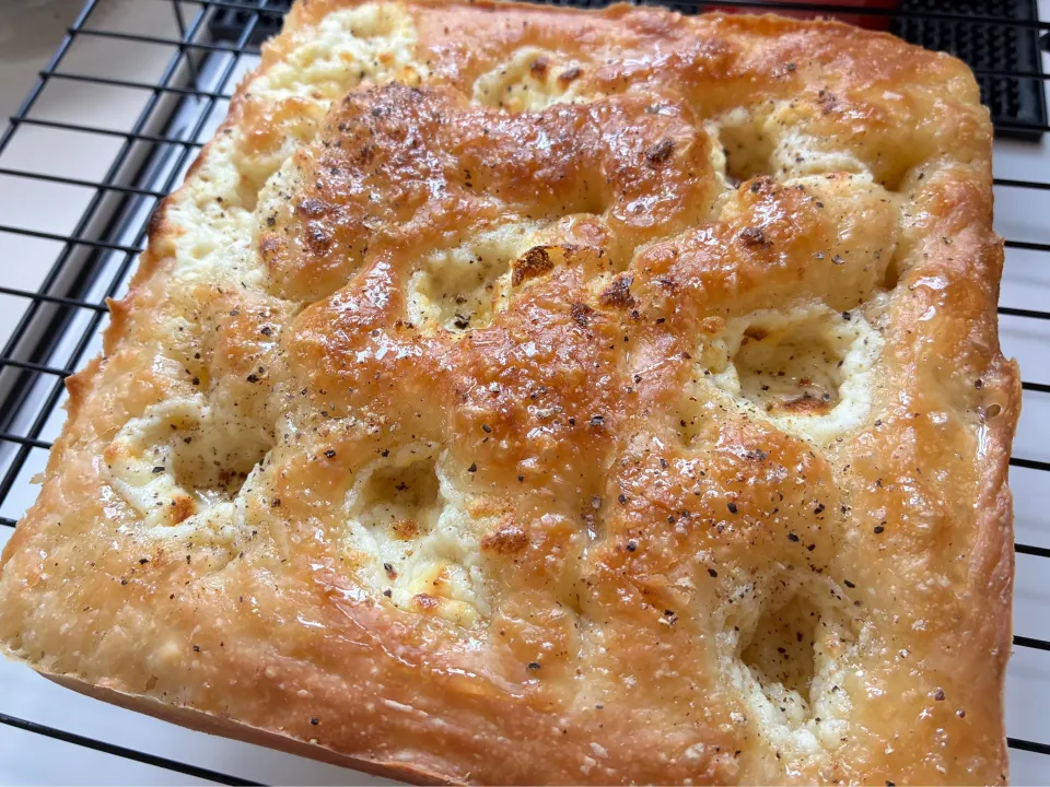 高加水のはちみつクリチ入りフォカッチャ|みほままこさん