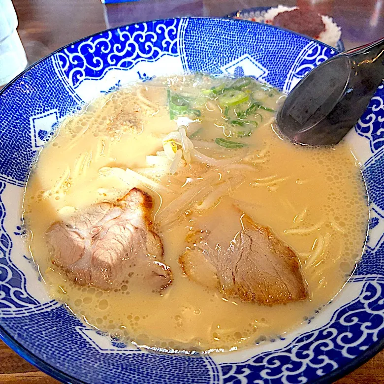 八のじのラーメン🍜|みほままこさん