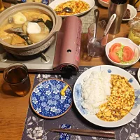 麻婆豆腐ライス、おでん、サラダ、沢庵、六条麦茶、手作りマグカッププリン、手作りつぶあんゼリー(夕飯)|enarinさん