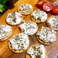 🌺🌺Foodie🌺🌺さんの料理 チョリソーサラミ✖️ディルクリームチーズバケット🥖