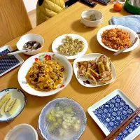 温野菜、カフェ風チキンライス、焼き餃子、焼売、子持ち昆布。|くろーぶやんさん