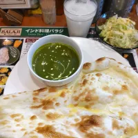 バラジ（BALAJI）
Aセット
ほうれん草チキンカレー
ラッシー|カリー仙人さん