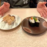 今日の昼ご飯@「地魚鮨 船主」　生牡蠣軍艦と寒ブリの炙りをいただきまーす😋（実況中継中）|なびさん